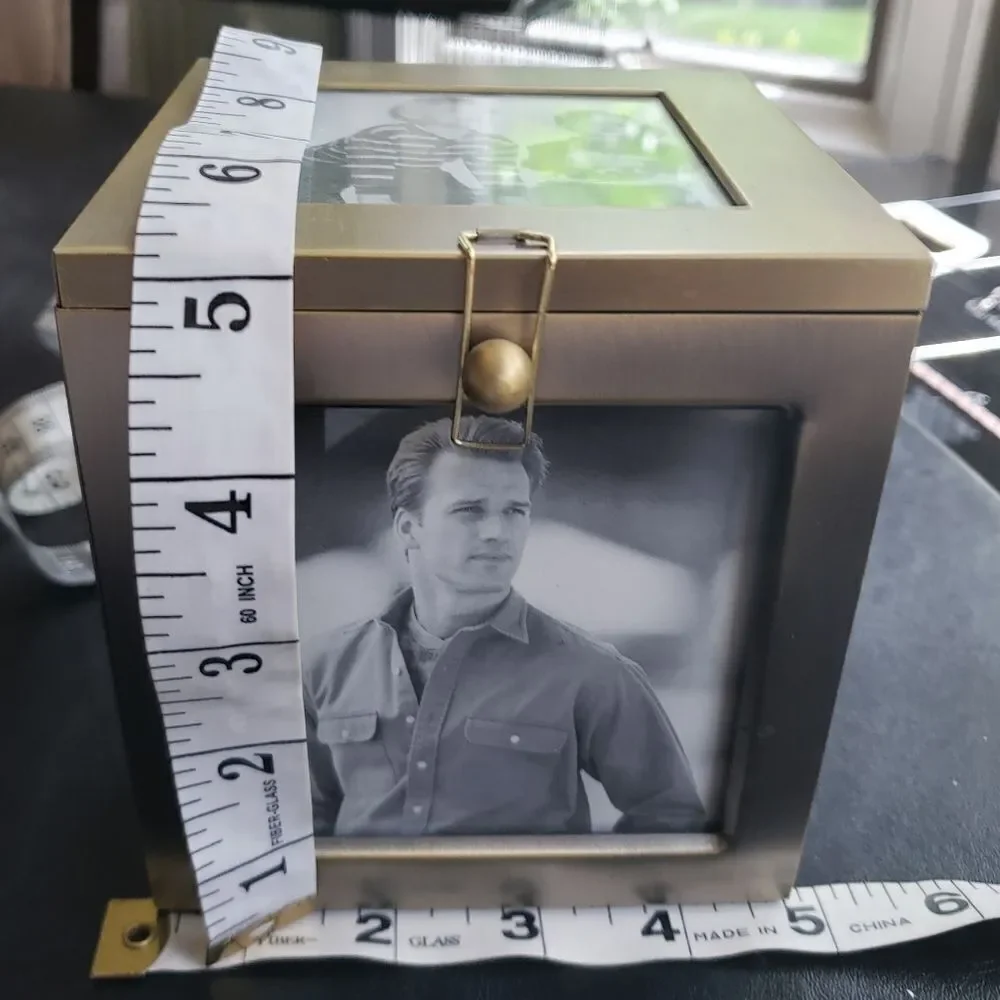 Royal Limited Silver Picture Frame Storage Box (Holds 5 Pictures)